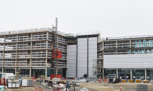 large scaffolding contractor